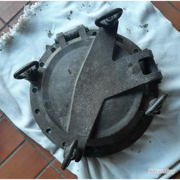 HUBLOT  DE  NAVIRE  DE  GUERRE  DU  19  SIECLE