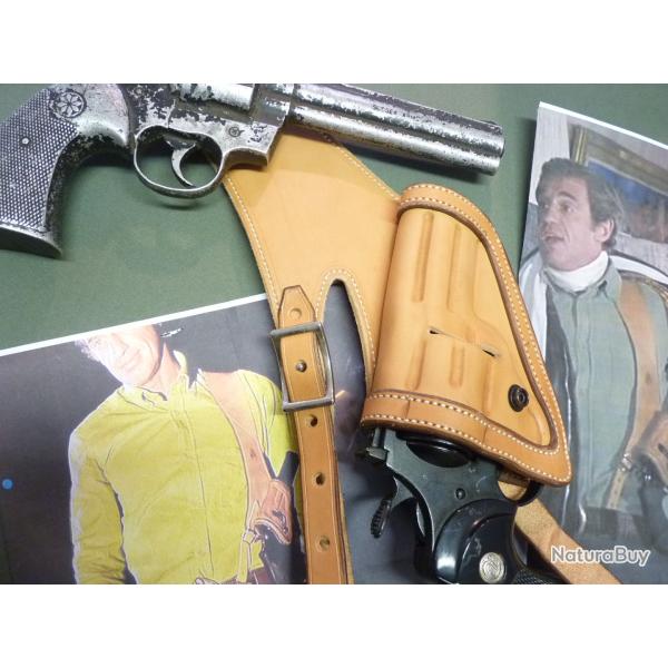 ETUI D'aisselle "BELMONDO" dans FLIC ou VOYOU (Entreprise artisanale franaise )