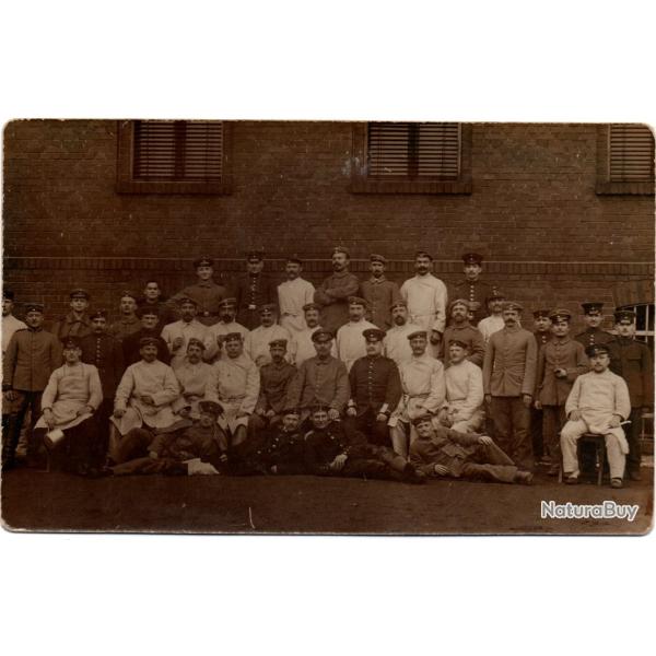 CPA - SOLDATS ALLEMANDS RESPONSABLE DE L'INTENDANCE CASERNE GUERRE 1914 /18  -N�1598