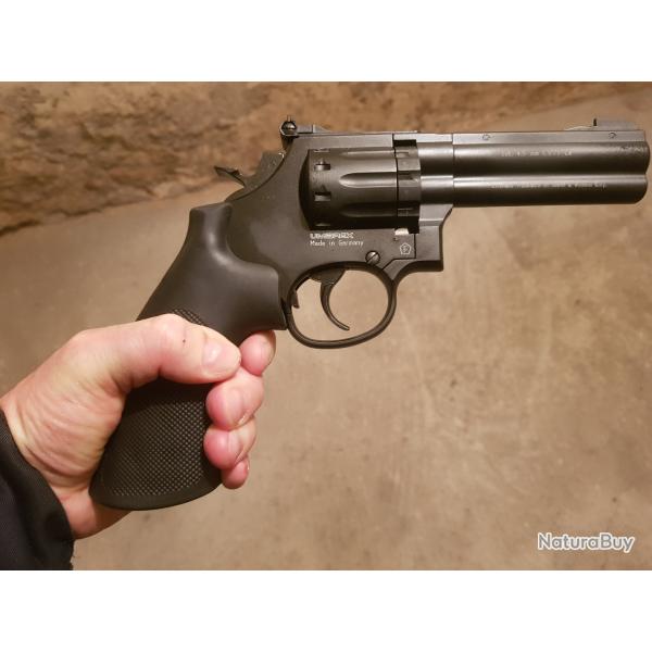 UMAREX - Revolver SMITH & WESSON 586 Noir - Canon 4" - Cal.4,5mm (CO2)