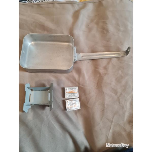 Gamelle + allume feux+ support de chauffe,arme franaise. 1960