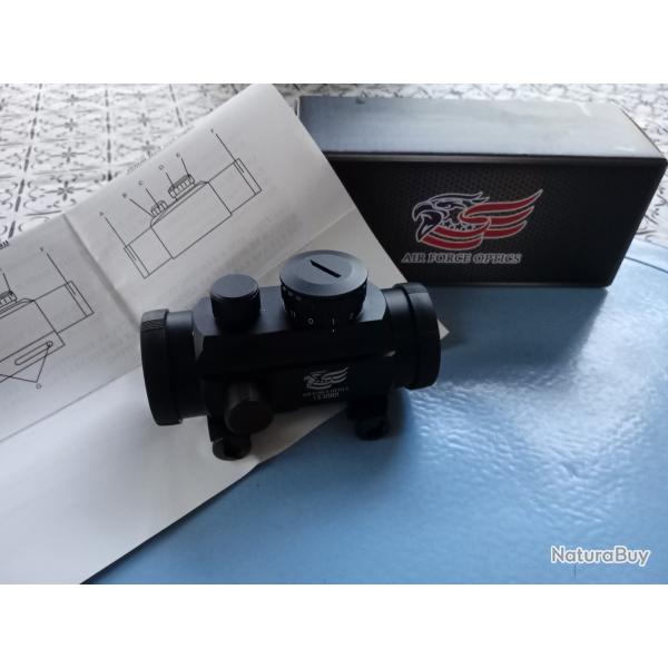A vendre Point Rouge Air Force Optics 1x30RD NEUF sans Parallaxe.