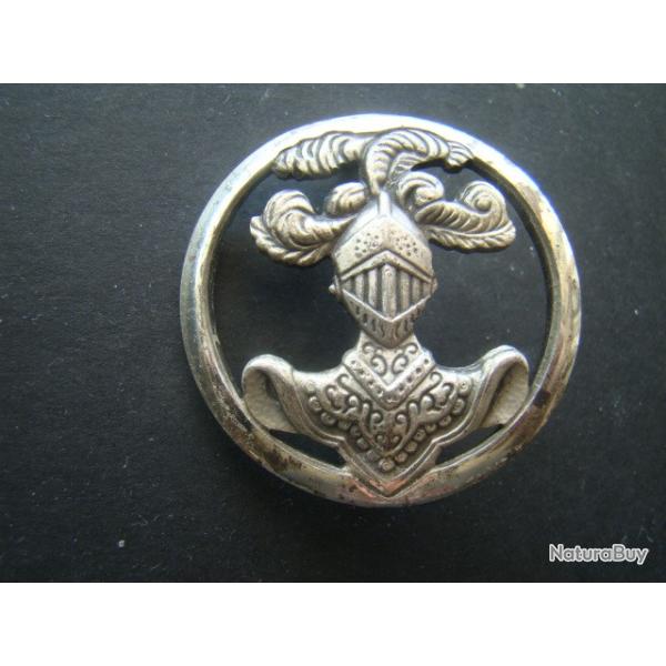 INSIGNE BERET ARGENTE ARME BLINDEE CAVALERIE - B.V.AMBERT