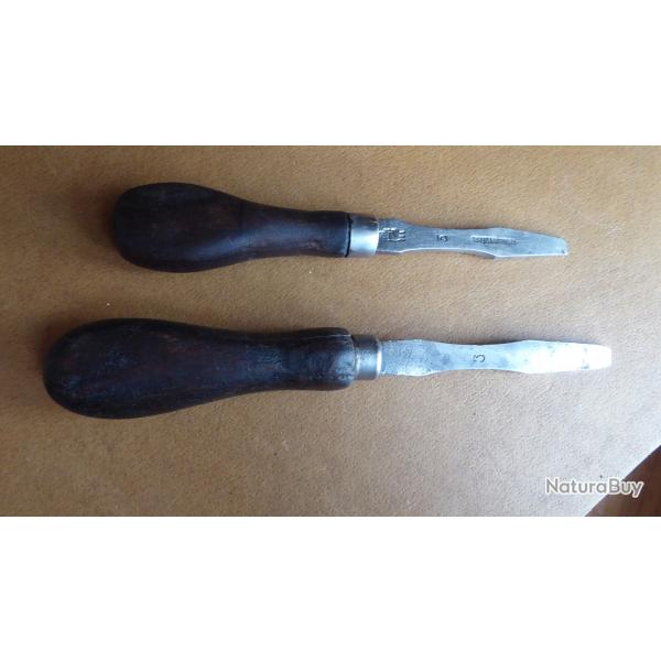 2 tournevis ancien manche en bois