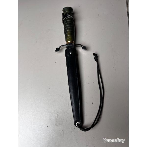 Dague, poignard type bret rouge, achat de foyer,TAP, TTA, parachutiste.