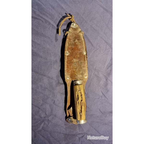 Couteau Poignard de chasse ou de v�nerie lame LE ROUTIER poign�e en bois de cerf avec �tui cuir