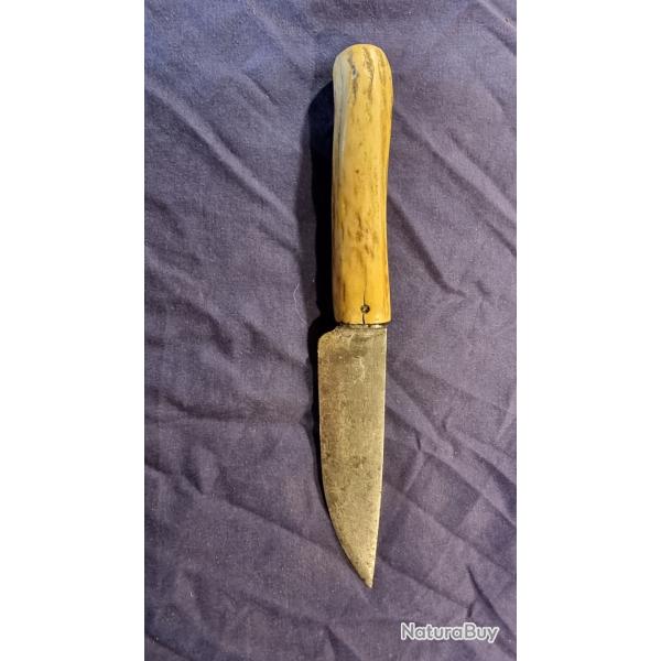 Couteau Poignard de chasse ou de vnerie lame mdaille d'argent poigne en bois de cerf