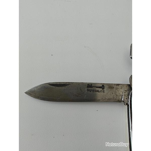 3 tr�s beau couteau, de marque diff�rente , suisse , Pradel, thier