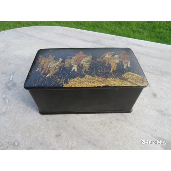 Ancienne bote en carton bouilli  dcor japonisant - FRANCE (Fin XIXme)
