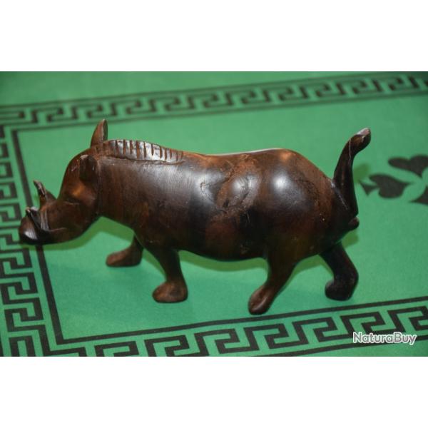 Sculpture de Phacoch�re en Bois (petit)