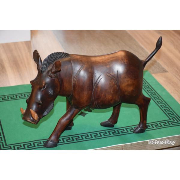 Sculpture de Phacoch�re en Bois (grand)