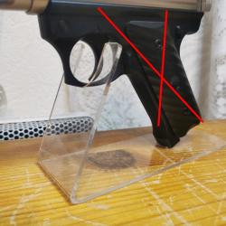 Pr&eacute;sentoir support en plexiglass pour pistolet ou revolver - mod&egrave;le "bas"