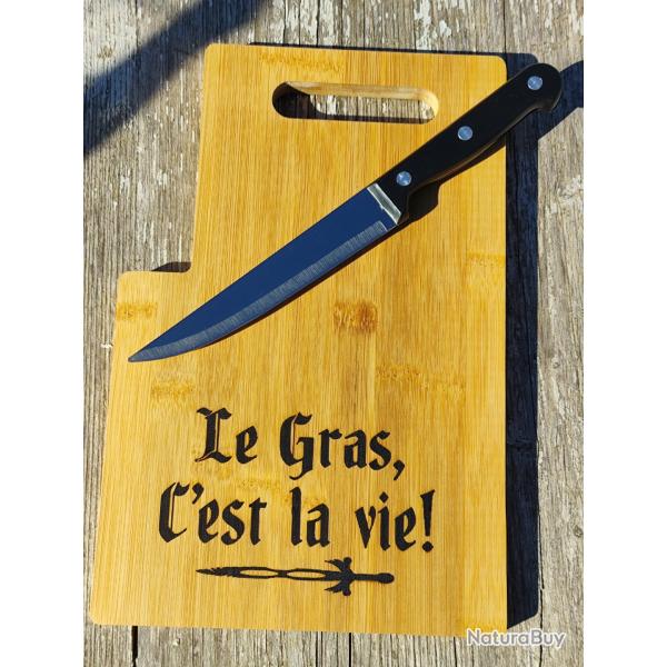 Planche en bois avec couteau int�gr� - Grav�e �Le gras c'est la vie