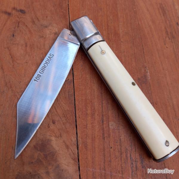 Couteau R�gional TARBAIS 108 GIRODIAS Manche en ABS