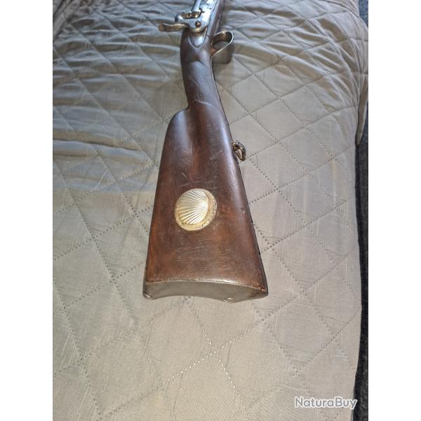 Fusil a chien ct droit avec reserve forme coquillage sur cross anne ?