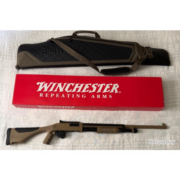 Fusil � pompe Winchester SXP Xtrem Dark Earth Defender quasiment neuf.Avec sacoche de transport