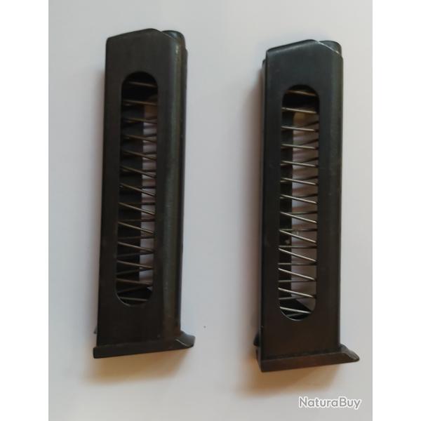 paire de chargeur pistolet Makarov et sa pochette en cuir