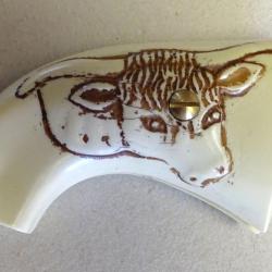 2 Plaques de crosse en mati&egrave;re plastique pour r&eacute;volver d&eacute;coration t&ecirc;te de buffle