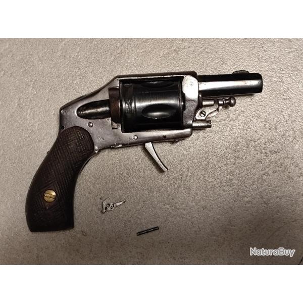 Bulldog 8 mm 92 fran�ais a r�vis�