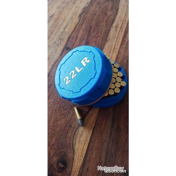 Bo�te � munitions 22lr bleue et laiton, design pratique et robuste. Feinwerkbau CZ Tikka Rossi.