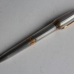 YVES SAINT LAURENT Stylo bille vintage