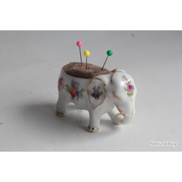 Pique aiguilles lphant porcelaine Dresden