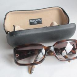 CHANEL Lunettes de soleil marron strass 5064