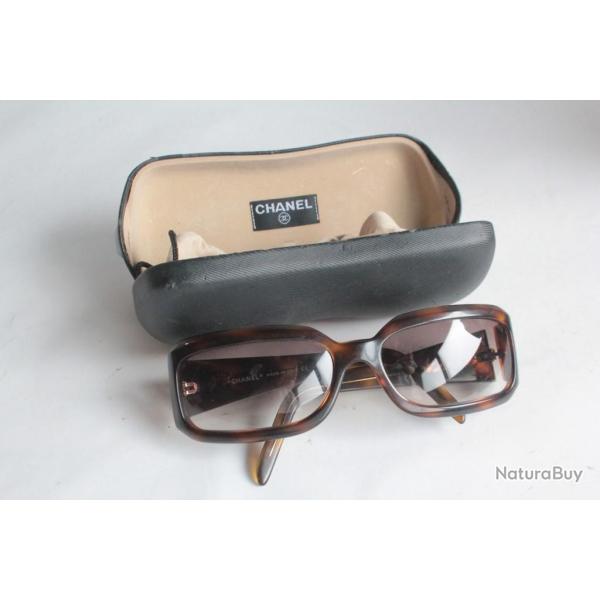 CHANEL Lunettes de soleil marron strass 5064