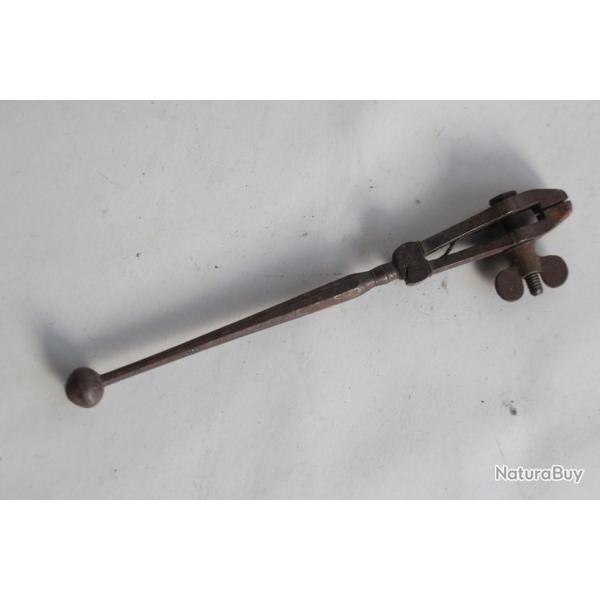 tau  main d'horloger fer forg XIXe sicle