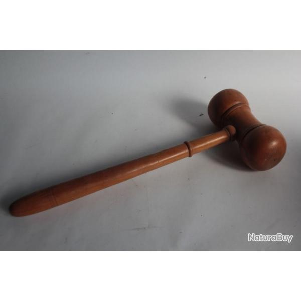 Ancien marteau de juge noyer