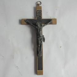 Christ sur croix bronze