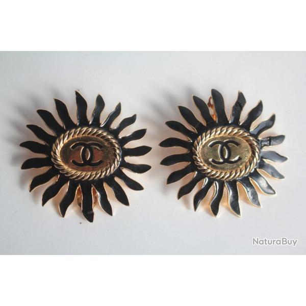 CHANEL paire de boucles d'oreilles Soleil clip vintage