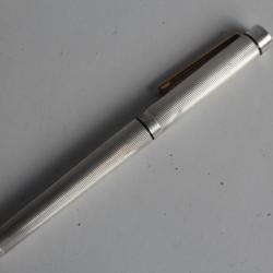 Stylo plume Sheaffer 585 argent plume or 14K