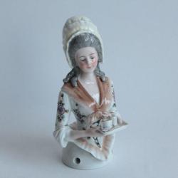Demi figurine porcelaine allemande chocolatière