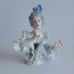 Demi figurine porcelaine Marquise à fleur Passau Dressel & Kister