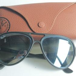RAY-BAN Lunettes de soleil RB4125