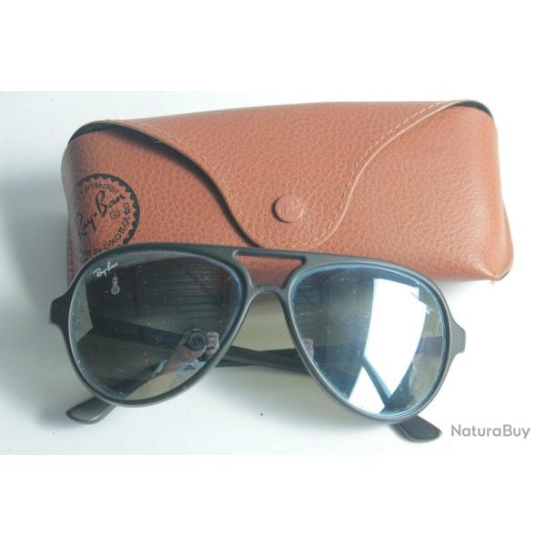 RAY-BAN Lunettes de soleil RB4125