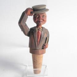 Bouchon à système bois sculpté Art Populaire