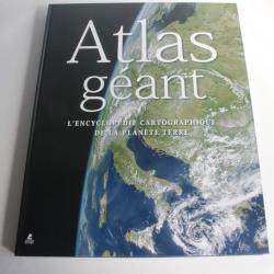 Livre Atlas géant encyclopédie cartographique place des victoires 2010