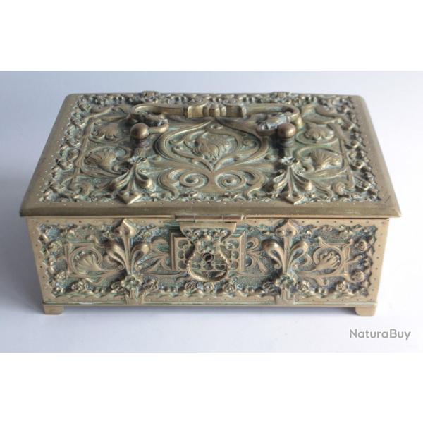 Coffret  bijoux bronze no-Renaissance Napolon III