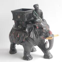 Pot &agrave; tabac Pyrog&egrave;ne &Eacute;l&eacute;phant terre cuite Johann Maresch Allemagne