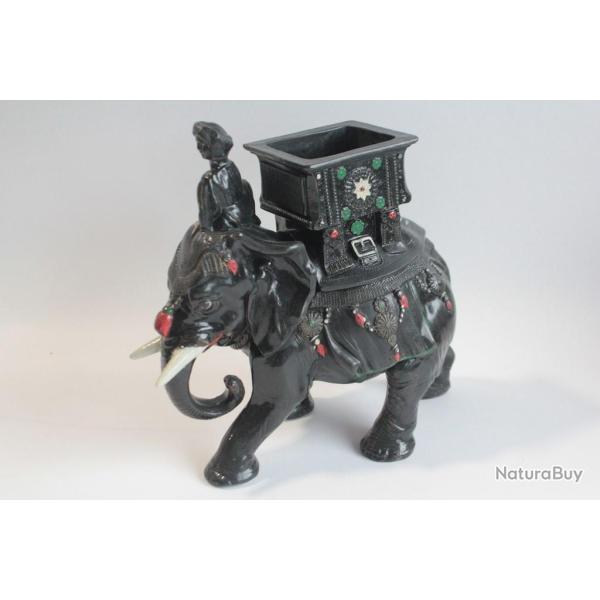 Pot � tabac Pyrog�ne �l�phant terre cuite Johann Maresch Allemagne