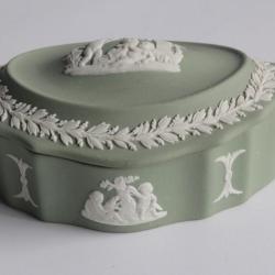 Boîte à bijoux porcelaine biscuit jaspe vert Wedgwood
