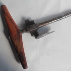 Ancien Outil Vrille vigneron Art populaire