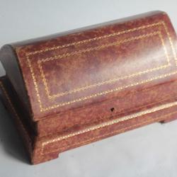 Ancien coffret à bijoux cuir