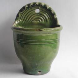 Pot de fleurs mural terre vernissée verte Sud de la France