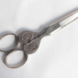 Ciseaux de couture effigie Vierge Marie Luna