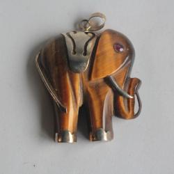 Pendentif Éléphant OEil du tigre vermeil