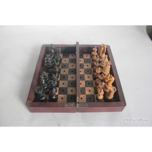 Ancien Jeu d'�checs de voyage