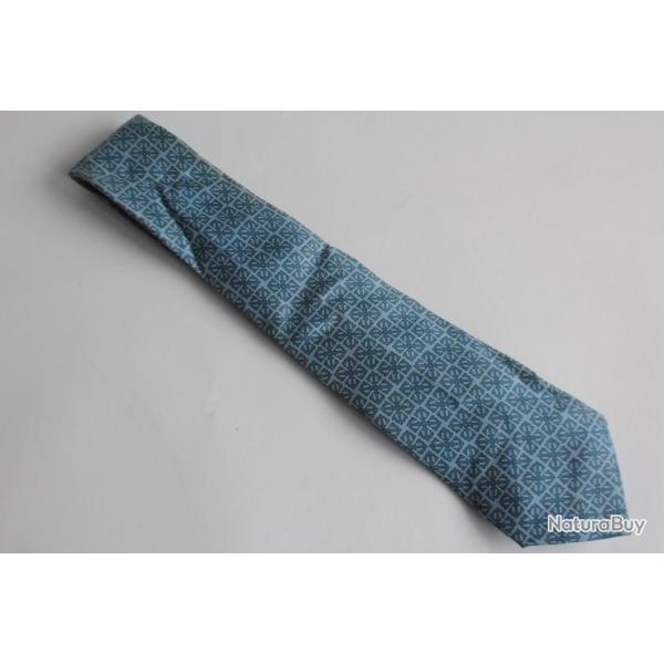 HERM�S Cravate soie 747 MA